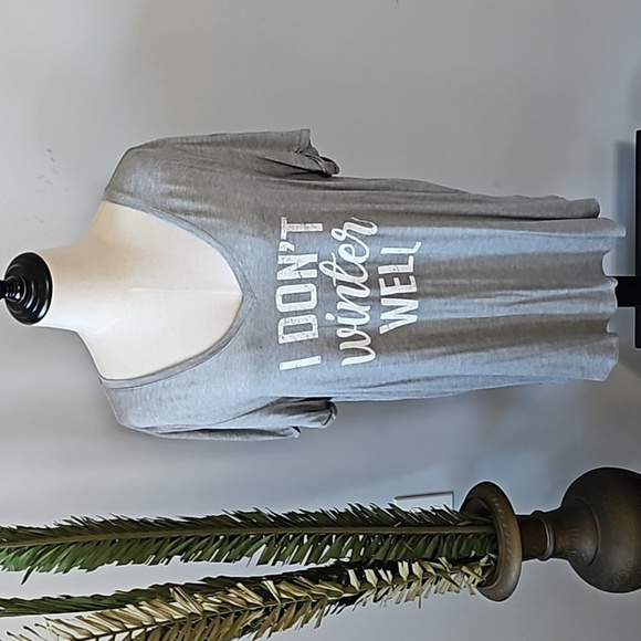 Maurices "I Don't Winter Well" Gray V-neck Short Sleeve Tee - Picture 2 of 15